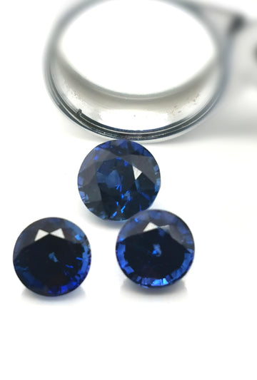 36604 -35517 - Set - 9,18 ct - 8,6 mm - 4,03 ct - Pair - 7,7 mm - 5,15 ct.